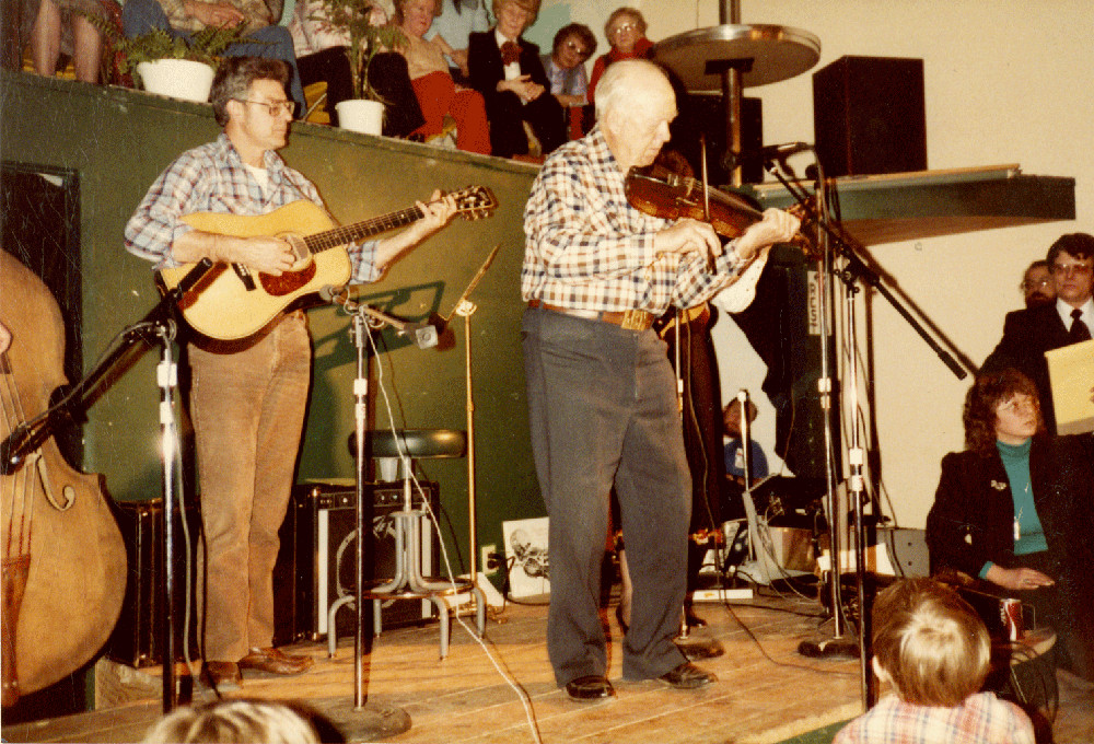 Leonard Finseth, folk fiddler, with Lloyd LaPlant, guitarist and luthier.