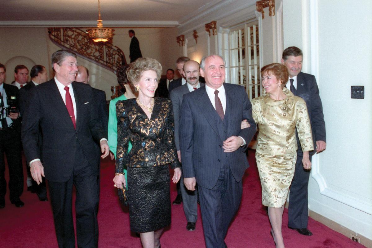 Ronald and Nancy Reagan with Mikhail and Raisa Gorbachev at Russian Embassy
