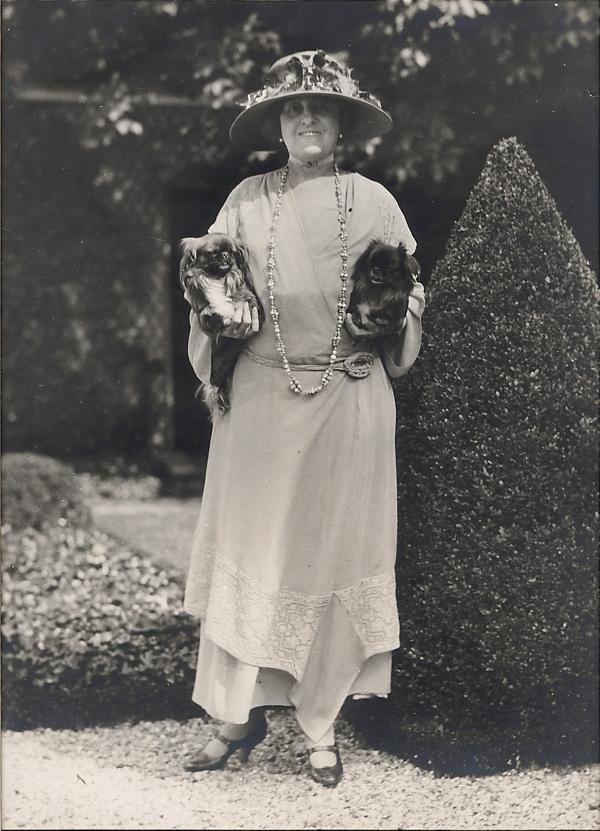 Edith Wharton with her dogs