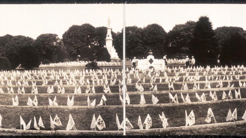 Panoramic photo of Gettysburg National Cemetery, in black and white.