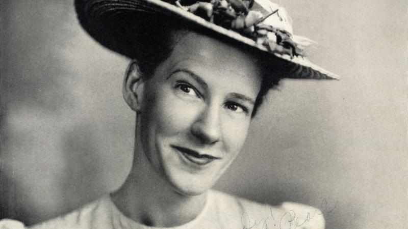 Minnie Pearl. John Edwards Memorial Collection (#20001).
