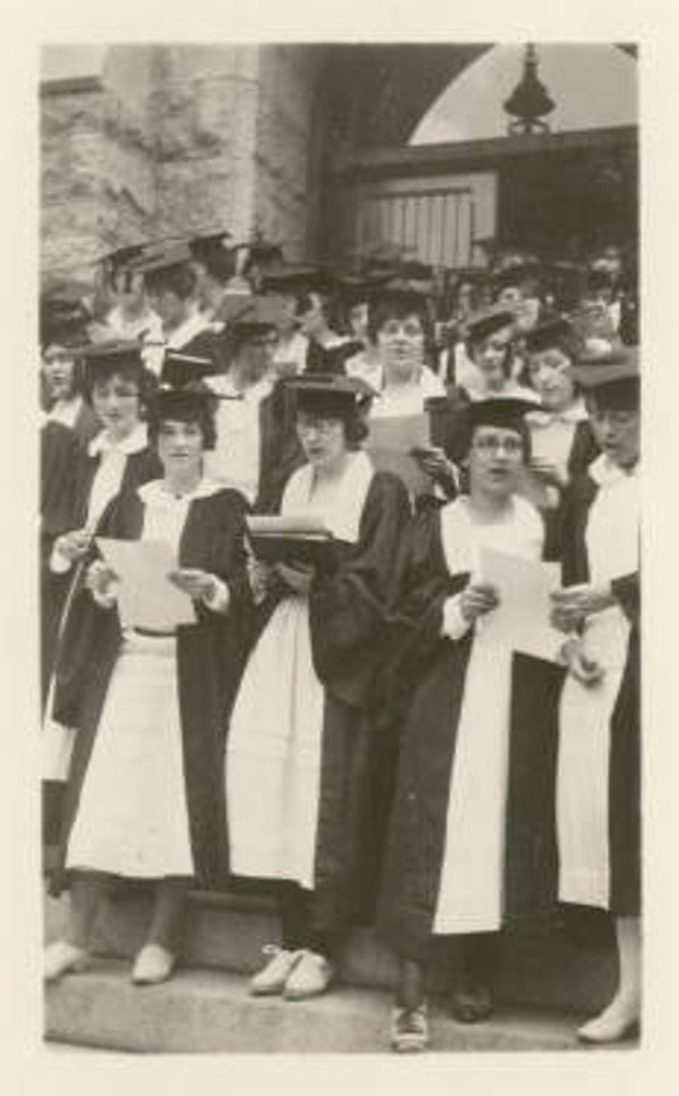 Bryn Mawr College Class of 1922 in graduation robes and hats