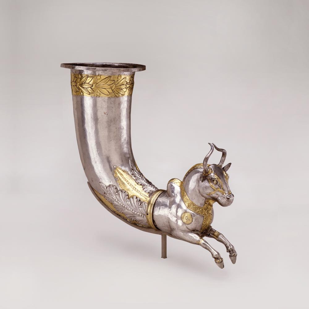 Rhyton drinking vessel