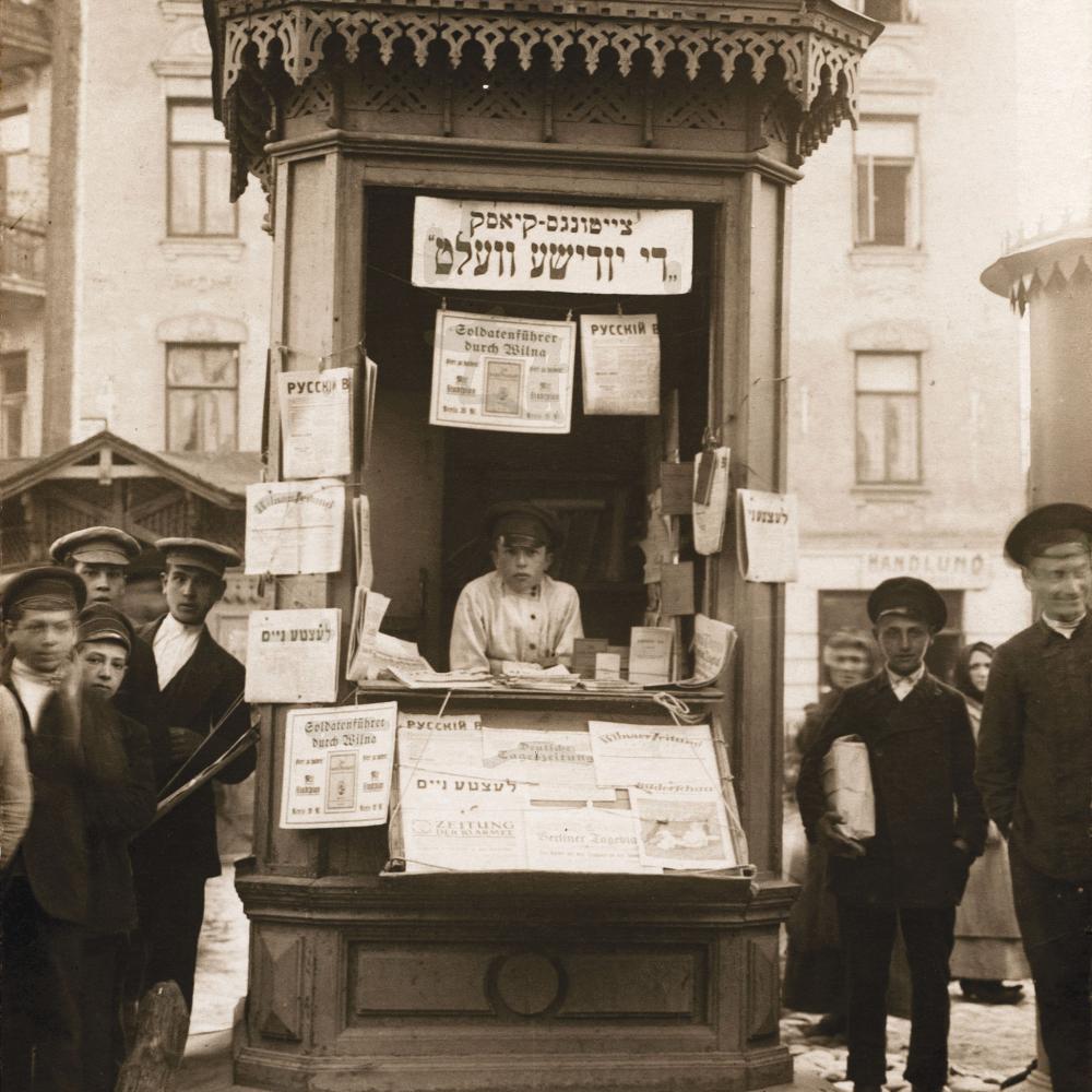 newspaper kiosk