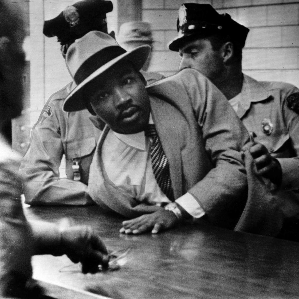 MLK being arrested