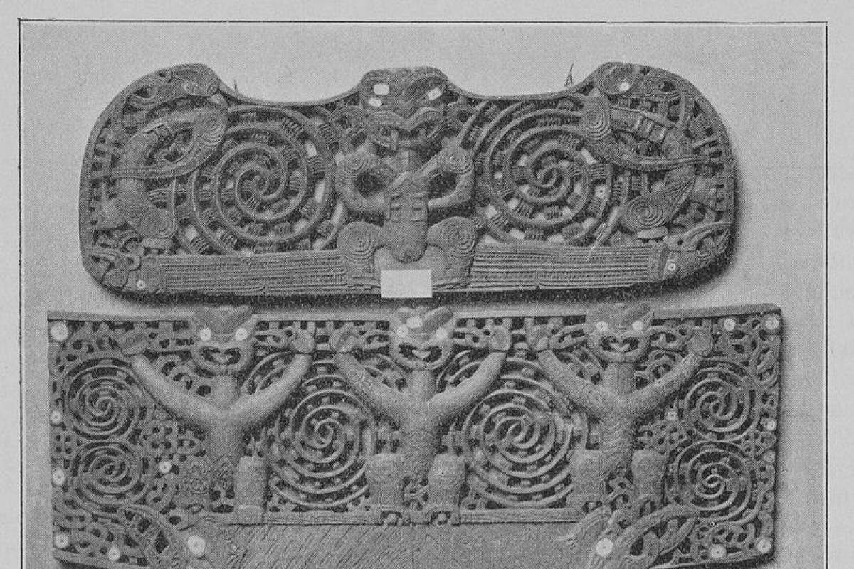 Black and white photo of Maori door lintels, 1901