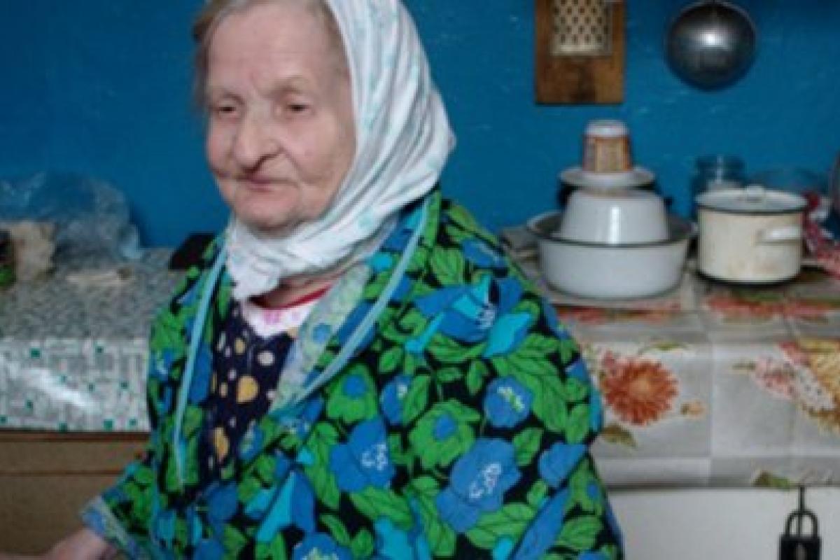 Anna Matveevna in her Moscow communal kitchen.