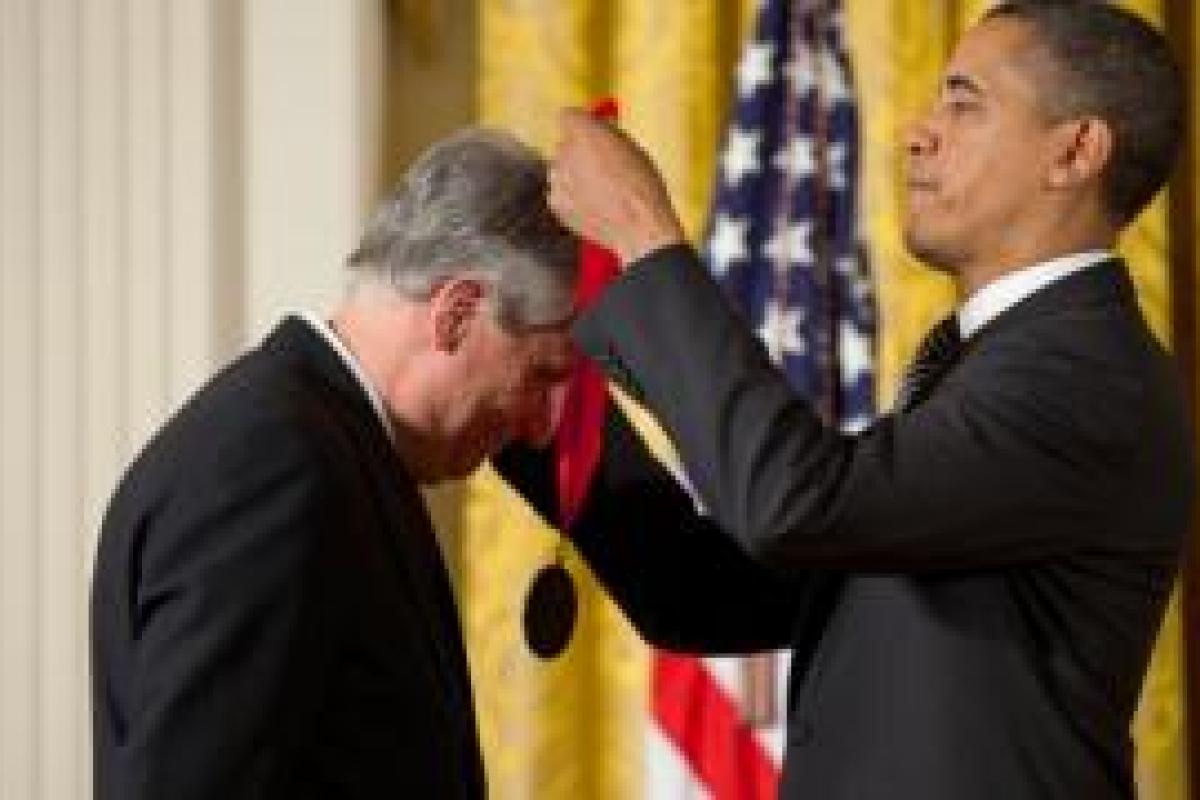 Robert Darnton receives National Humanities Medal from President Obama