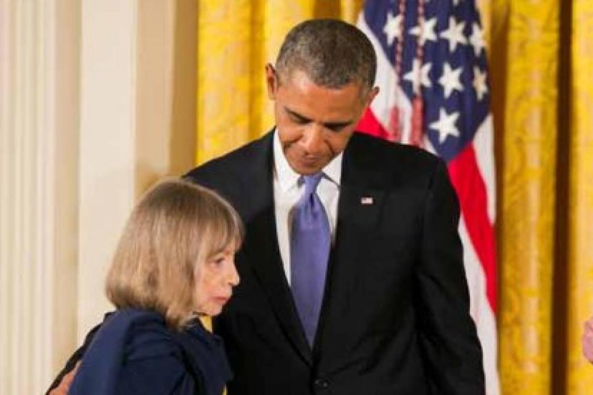 Joan Didion receives a National Humanities Medal from President Obama