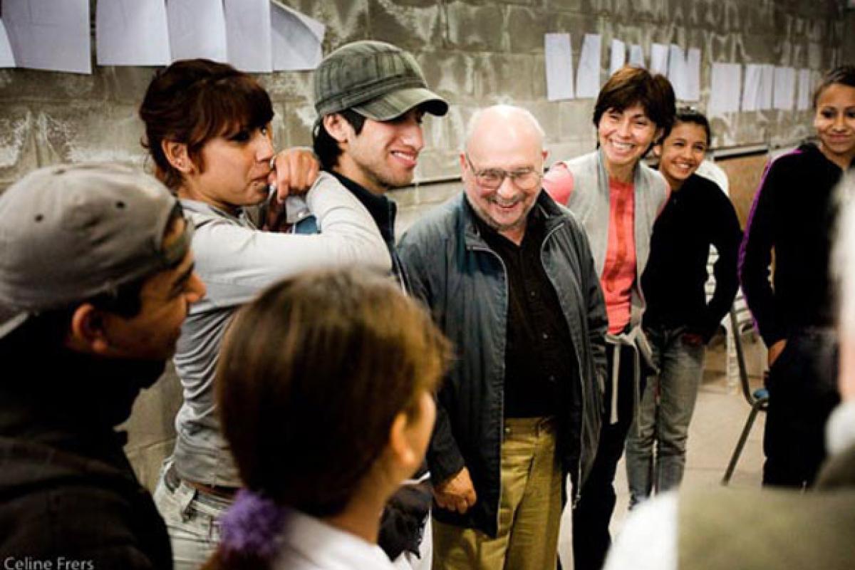 Earl Shorris meets students in Buenos Aires