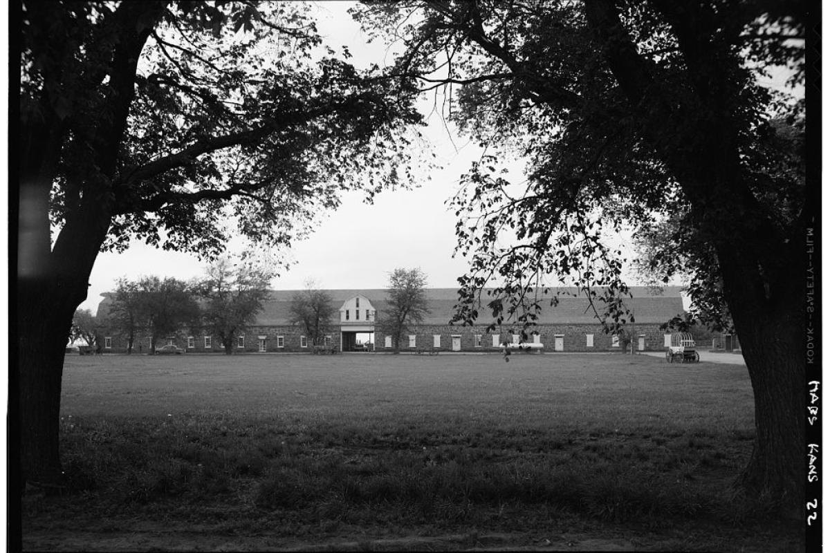 Black and white photo of Fort Larned Barracks in Larned, Kansas