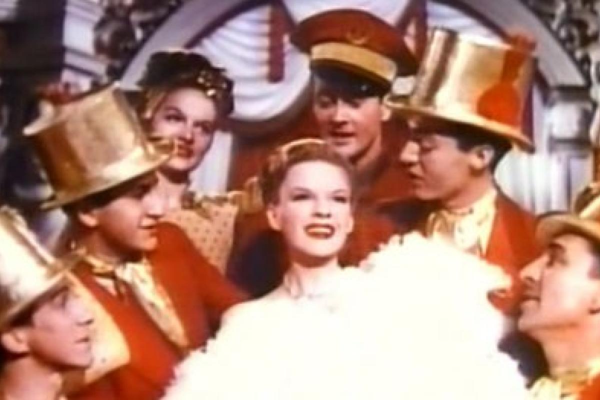 Still of Judy Garland in Till The Clouds Roll By