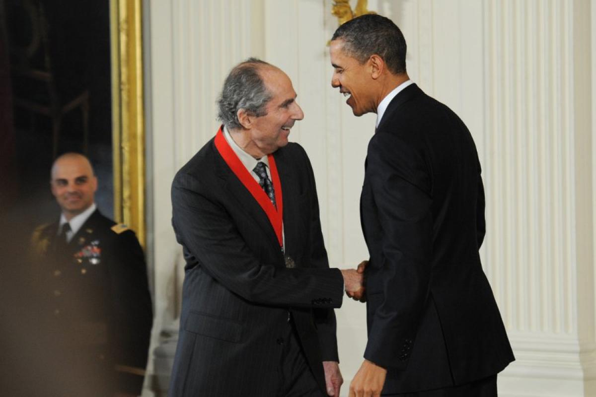 Philip Roth receives National Humanities Medal