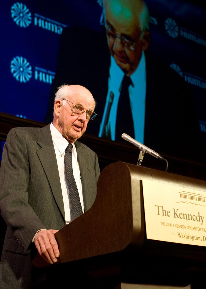 Wendell E. Berry at podium, delivering 2012 Jefferson Lecture 