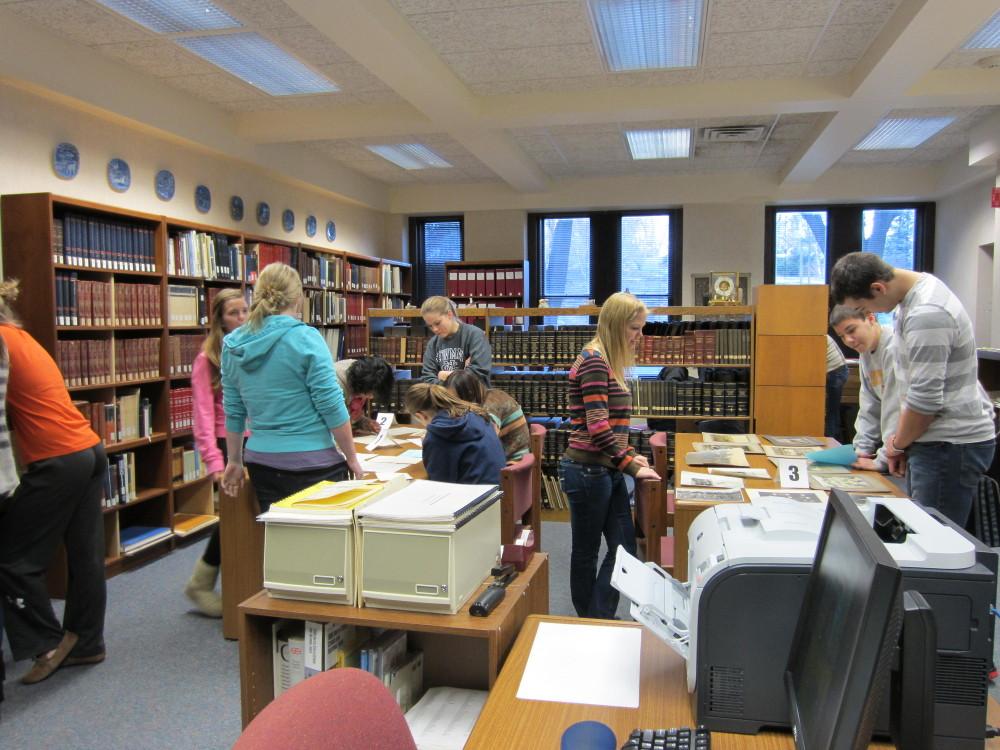 Students at The Swenson Swedish Immigration Research Center