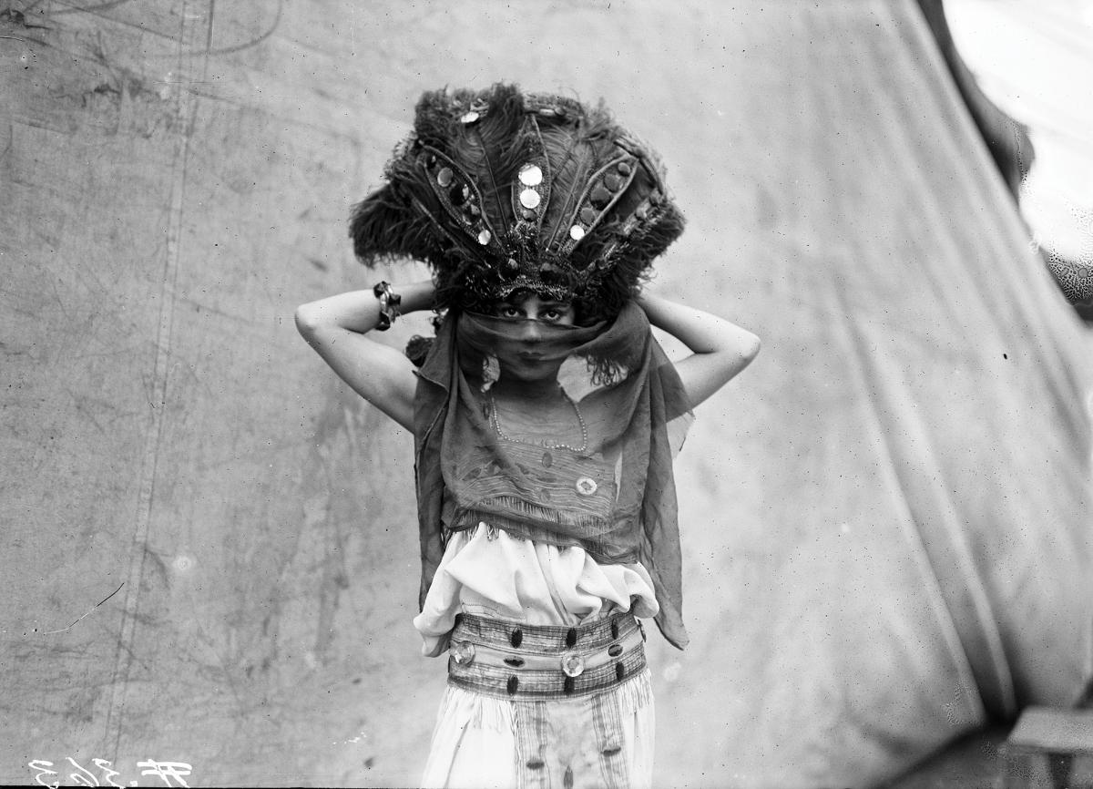 Circus performer, Zelda Boden, circa 1910