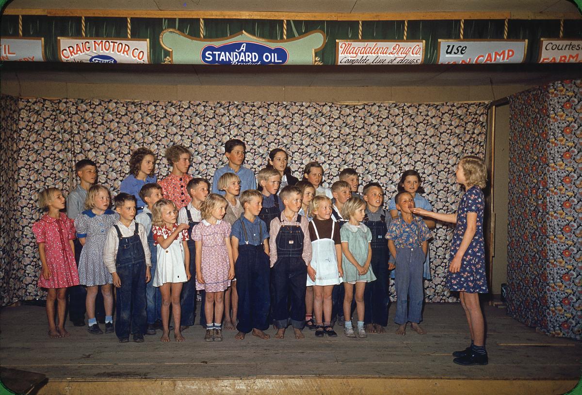 students singing