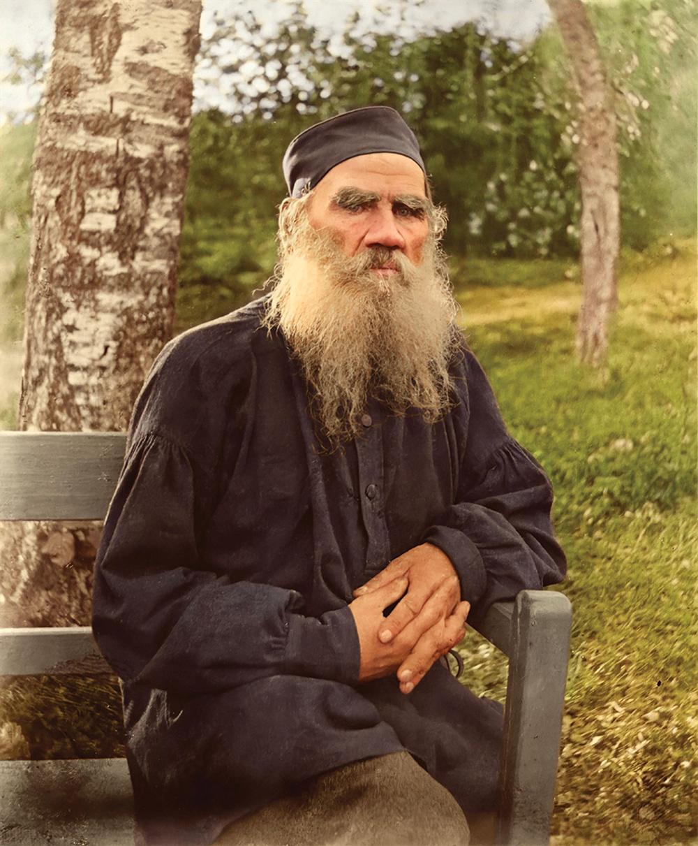 Portrait_of_Tolstoy