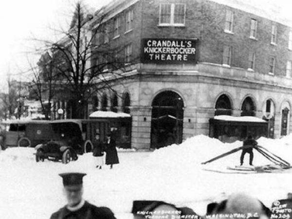 Knickerbocker Theatre in the storm of 1922