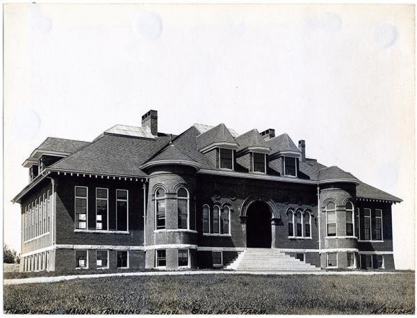 Exterior view of the L.C. Bates Museum building 
