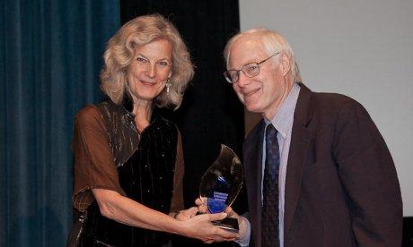 NEH Chairman Leach receives the Common Ground Award from Susan Collin Marks