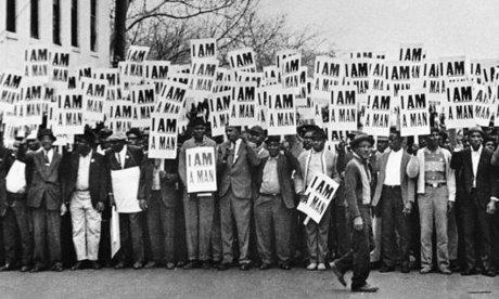photo of sanitation workers in Memphis, 1968