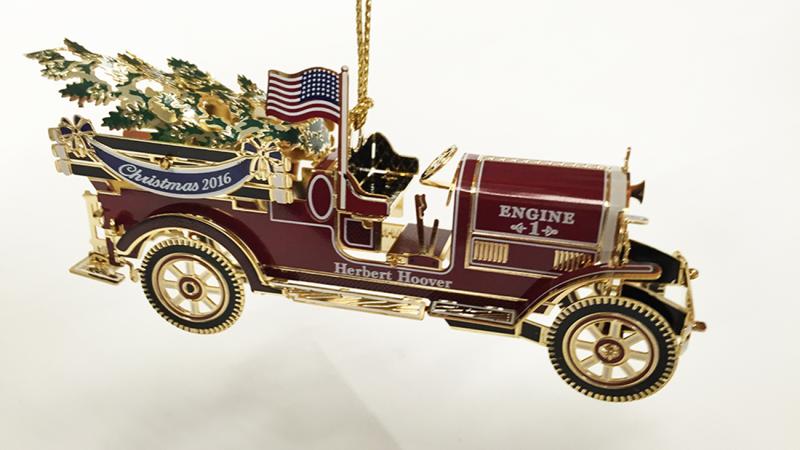 Ornament of a firetruck from 1929