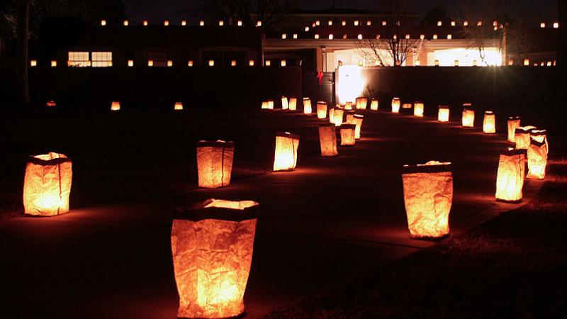 “Luminarias”