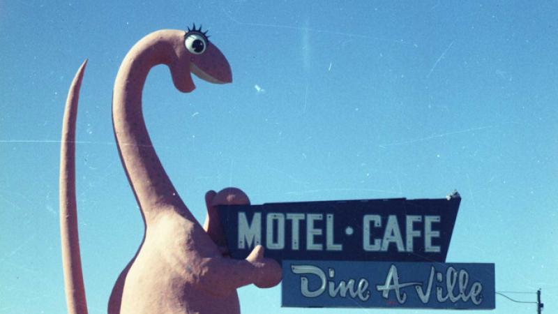 Dine A Ville Motel Welcome.