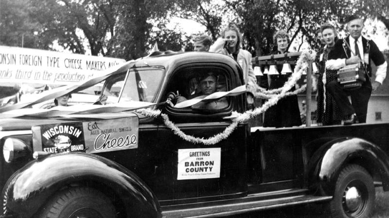 Otto Rindlisbacher at the wheel, with Iva Rindlisbacher and other members, 1930