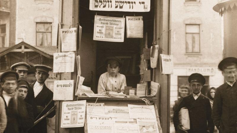 newspaper kiosk