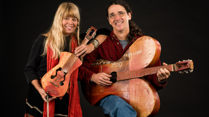 Arts & Letters presented a live show with musicians Donna and Kelley Mulhollan.
