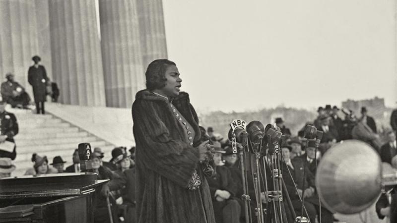 Marian Anderson singing at the Lincoln Memorial